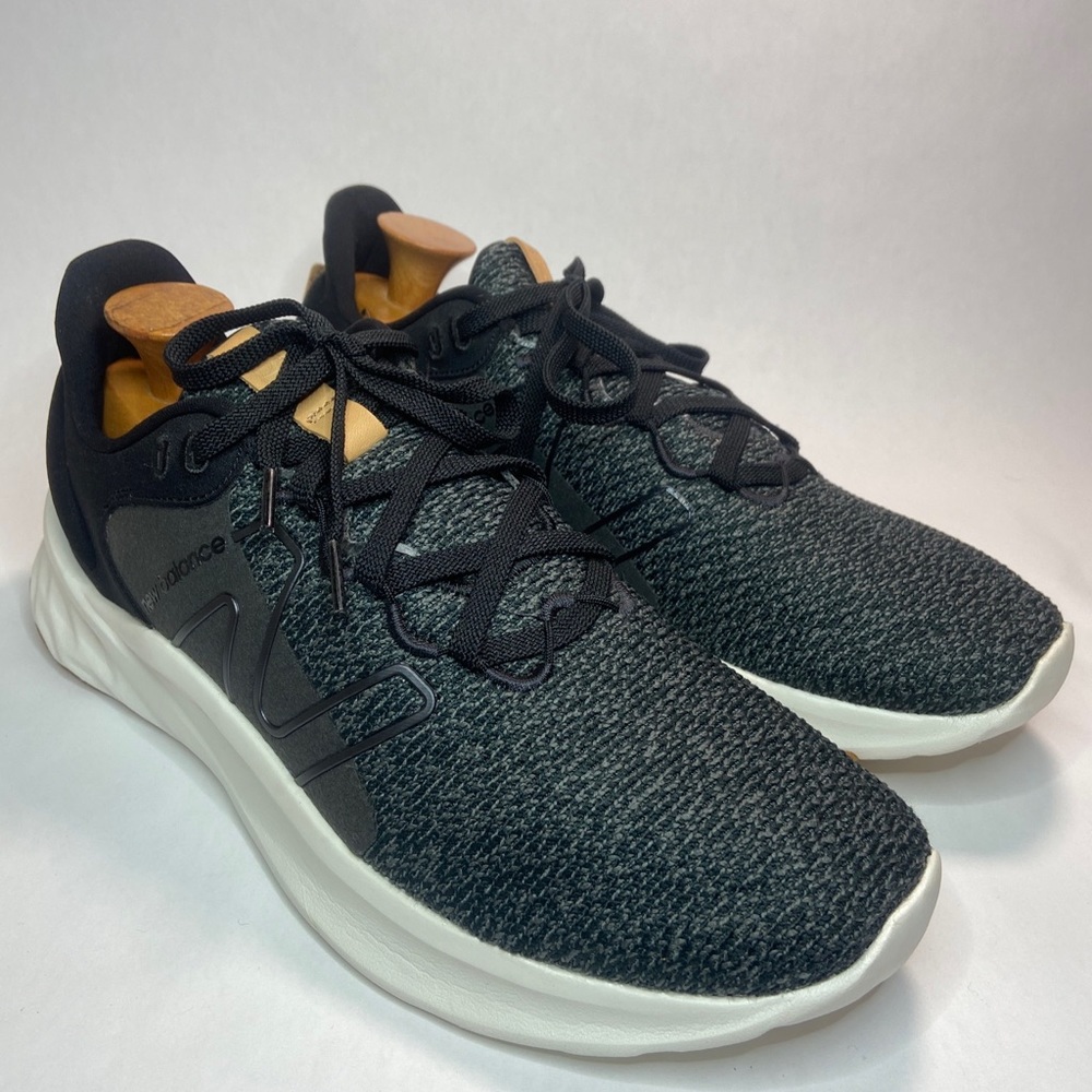 New Balance Fresh Foam Roav MROAVLK2 Black Running Shoes Men’s Size 11.5